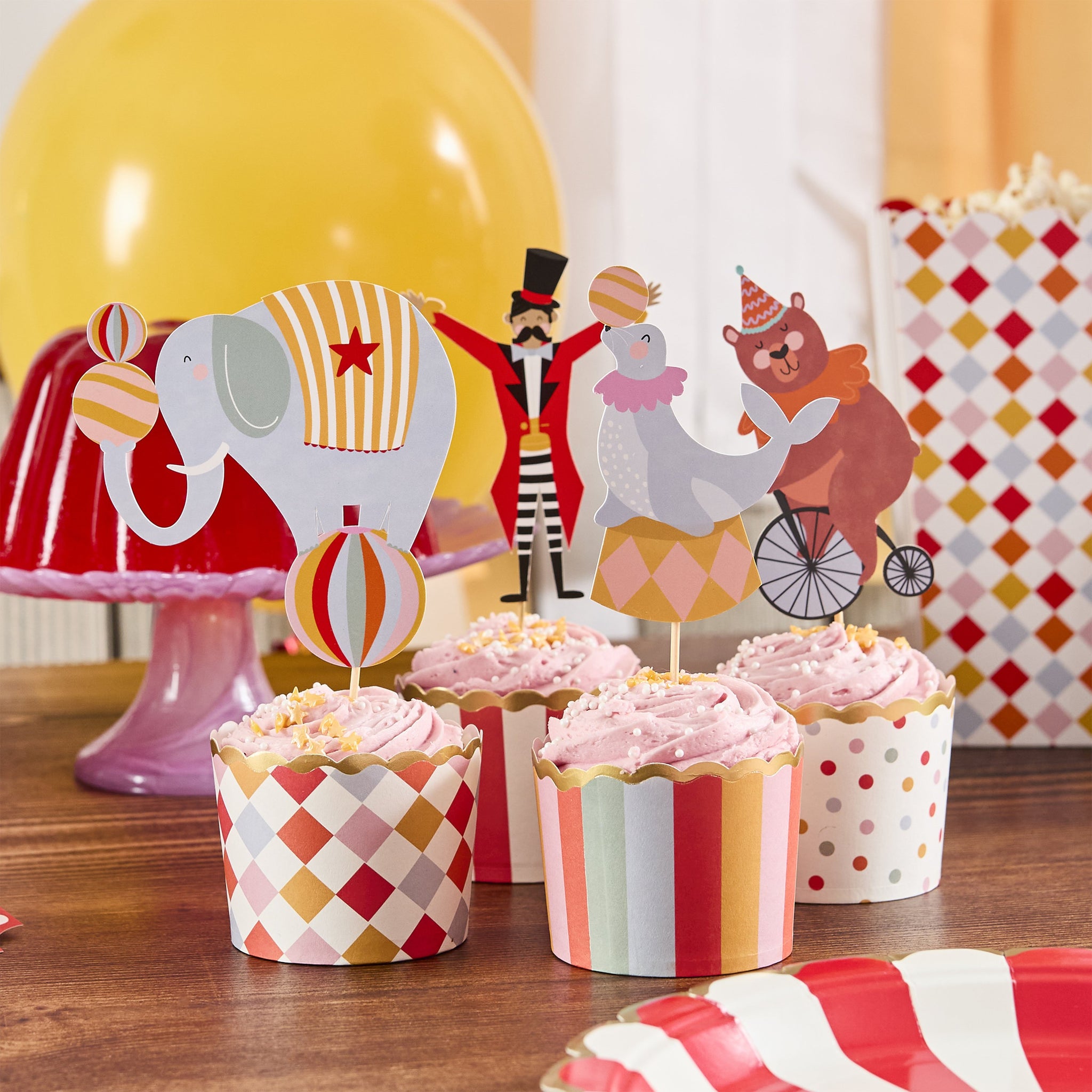 Circus Theme Cup Cake Kit  and Treats Cup Set - Pack of 12