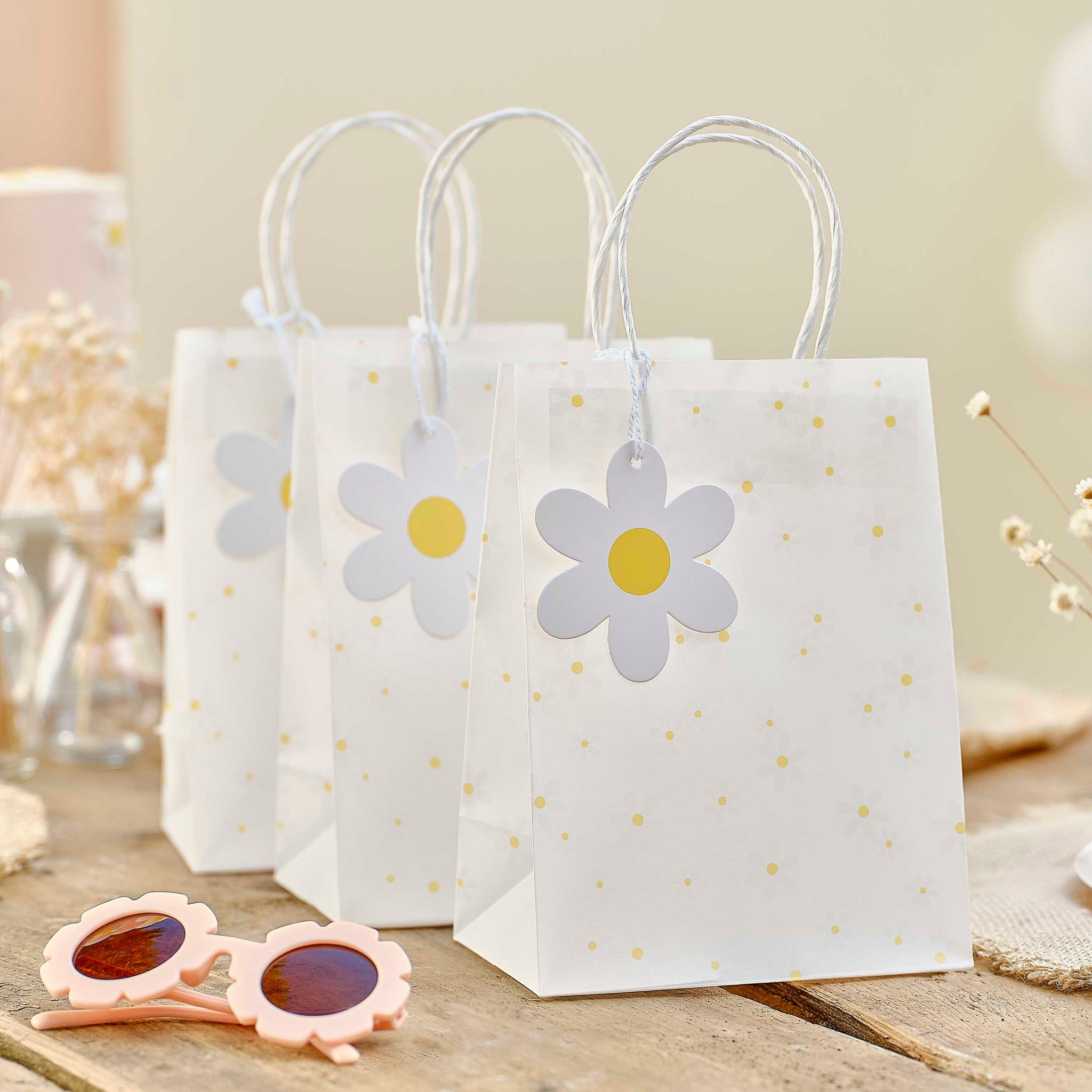 Daisy Print Vellum Party Bags
