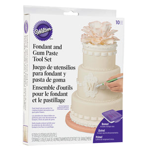 Wilton : Fondant and Gum Paste Sugar Paste Tool Set and Case